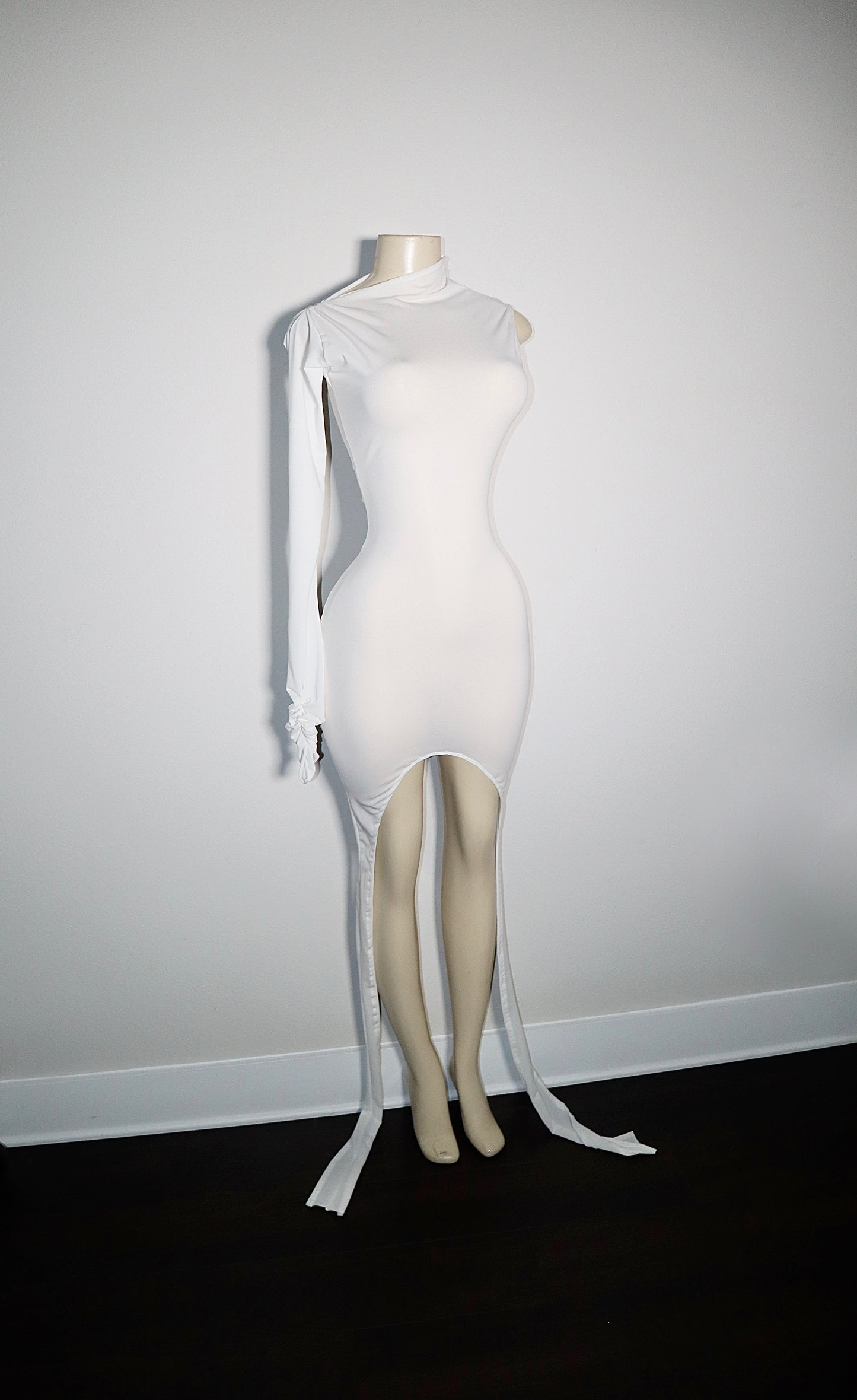 Kwami | White